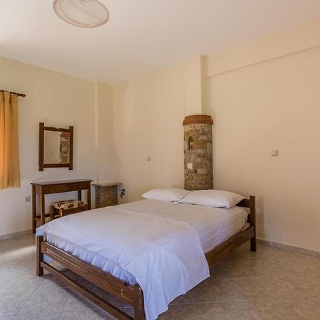 Chioureas Apartments Lévktron 외부 사진